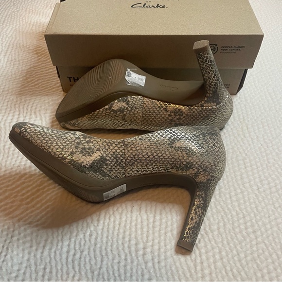 Clarks Beige Snakeskin Heels - Picture 3 of 13